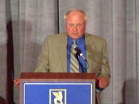 Joe Niekro delivers his TBHOF induction speech at the 2005 banquet.